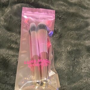 Luna Magic Pink and Silver Makeup Brush Set